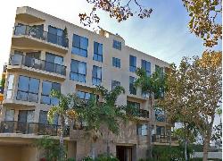 121 S Canon Dr