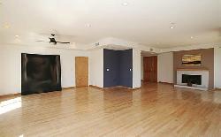 121 S Canon Dr