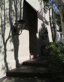 1260 N Kings