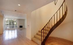 211 Spalding