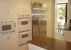 211 Spalding