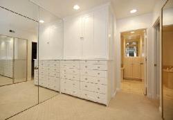 339 N Palm Dr