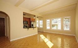 340 N Oakhurst