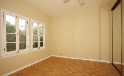 340 N Oakhurst