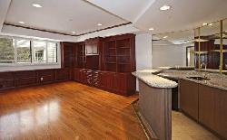 450 N Maple Dr