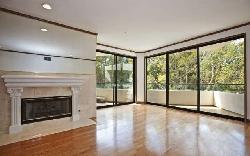 450 N Maple Dr