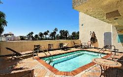 960 N Doheny