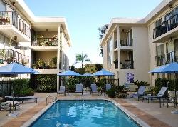 Crescent Plaza