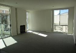 10911 Wellworth