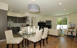 Hawthorn in Hollywood