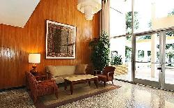 Los Feliz Towers