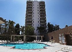Los Feliz Towers