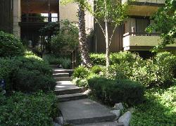 13214 Moorpark