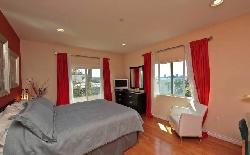 924 N Palm