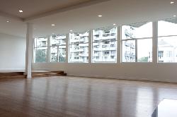 10366 Wilshire