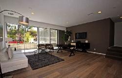 749 Cloverdale