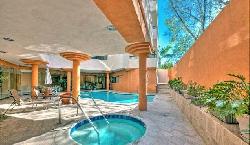 450 N Maple Dr