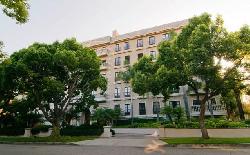 Le Faubourg St Louis