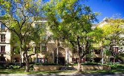 Oakhurst, The
