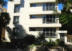 415 N Palm