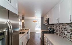725 S Barrington