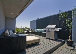 Vista Courtyard