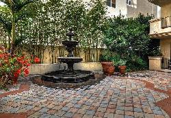 Courtyard on Camden, The
