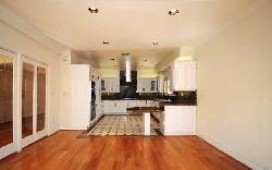Holmby Hill Townhomes