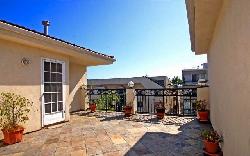 Holmby Hill Townhomes
