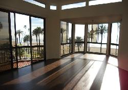 1033 Ocean