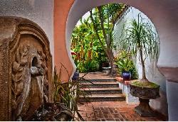 Patio Del Moro