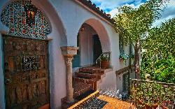 Patio Del Moro