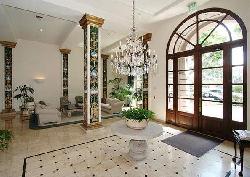 Le Faubourg St Honore