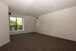 656 West Knoll