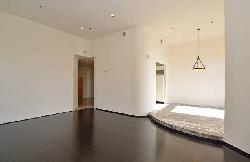 840 N Croft