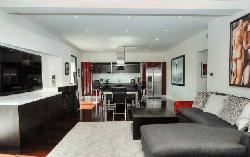 812 N Croft