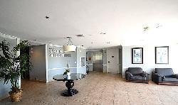 Grand Wilshire, The