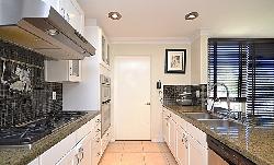 Grand Wilshire, The