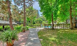 Cross Creek Village