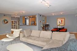 West Knoll Condominiums