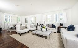 4661 Wilshire