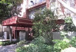 Hancock Park Plaza