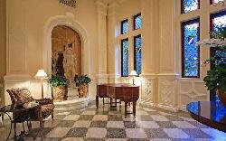 Country Club Manor