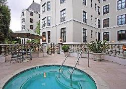Country Club Manor