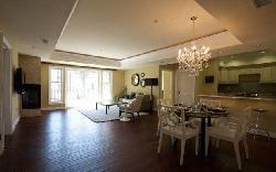 Wilshire Park Villa