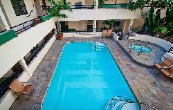Brentanna Court