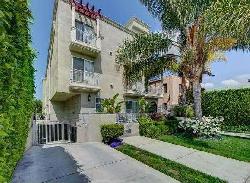 Hollywood Gate Homes