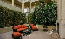 Crescent Walk