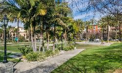 Crescent Walk