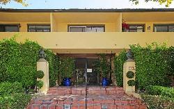 1318 N Crescent Heights
